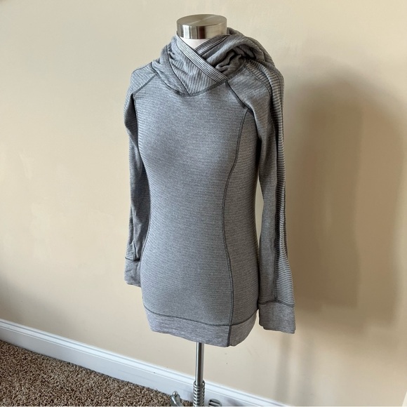 Lululemon think fast pullover hoodie top gray 13290 - Picture 7 of 12